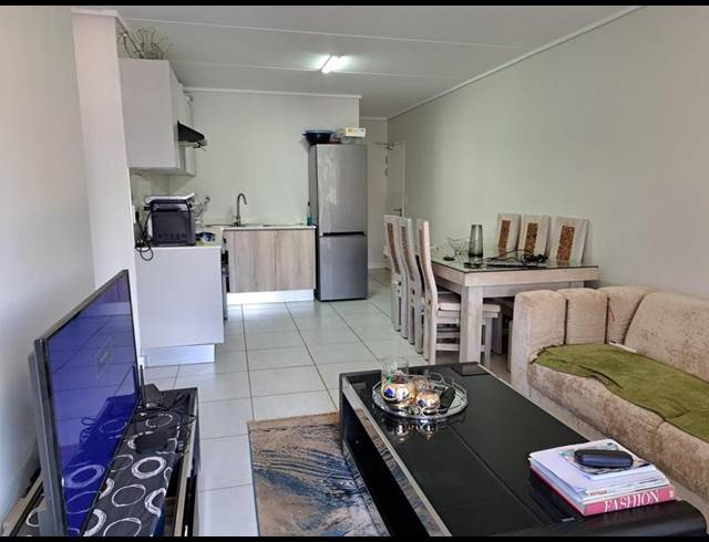 2 BEDROOM PROPERTY TO RENT IN MOOIKLOOF